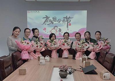 感恩母親節(jié)：天地間文化祝各位母親節(jié)日快樂(lè)